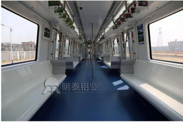 透过重庆轨道5号车厢将采用铝合金车厢，发现车厢用铝优点